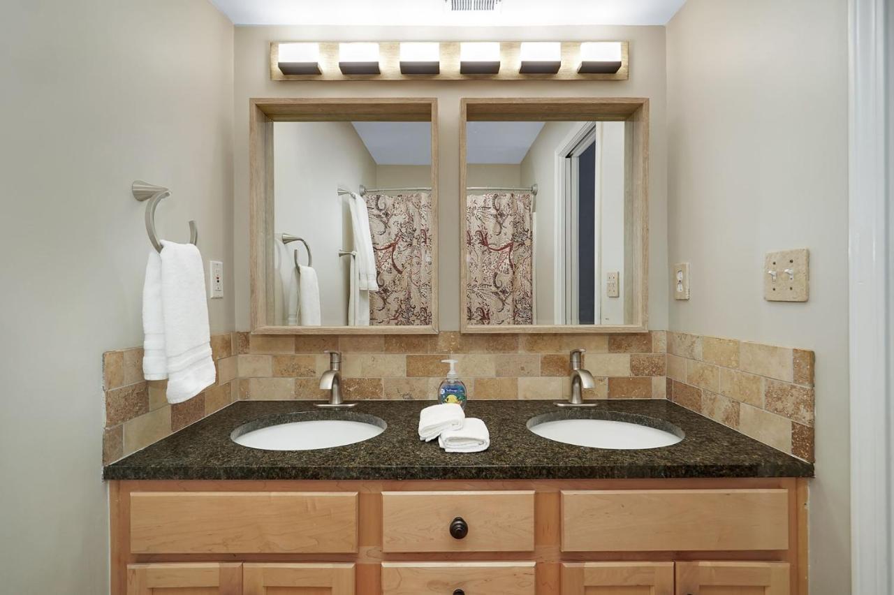 Restaurant Row Townhouse 2 King Bedrooms Λούισβιλ Εξωτερικό φωτογραφία